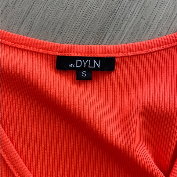 BY DLYN Orange Ruched Crop Top - Picture 2 of 5